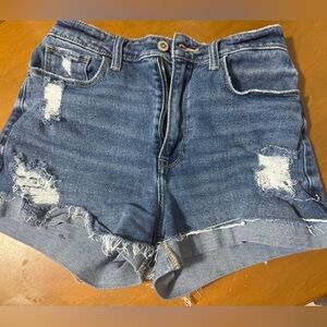 Hollister (Ultra High-Rise Mom Short 3”)